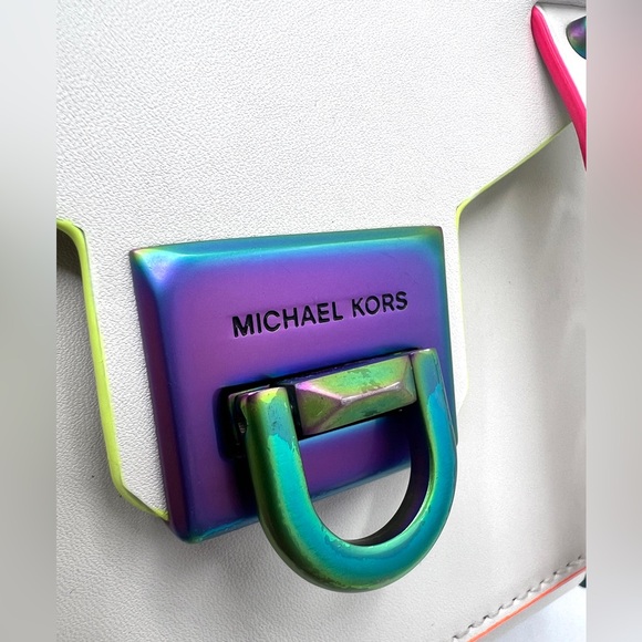 Michael Kors Manhattan Medium Contrast Trim Satchel - Picture 7 of 16